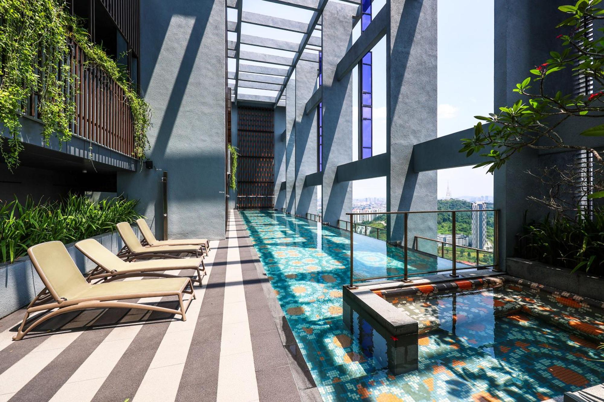 Apartament Millerz Square By Mykey Kuala Lumpur Zewnętrze zdjęcie Sky Pool