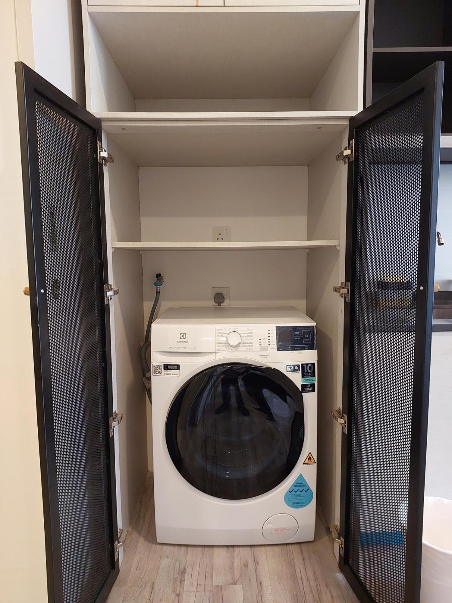 Apartament Millerz Square By Mykey Kuala Lumpur Zewnętrze zdjęcie A washing machine in a laundry room