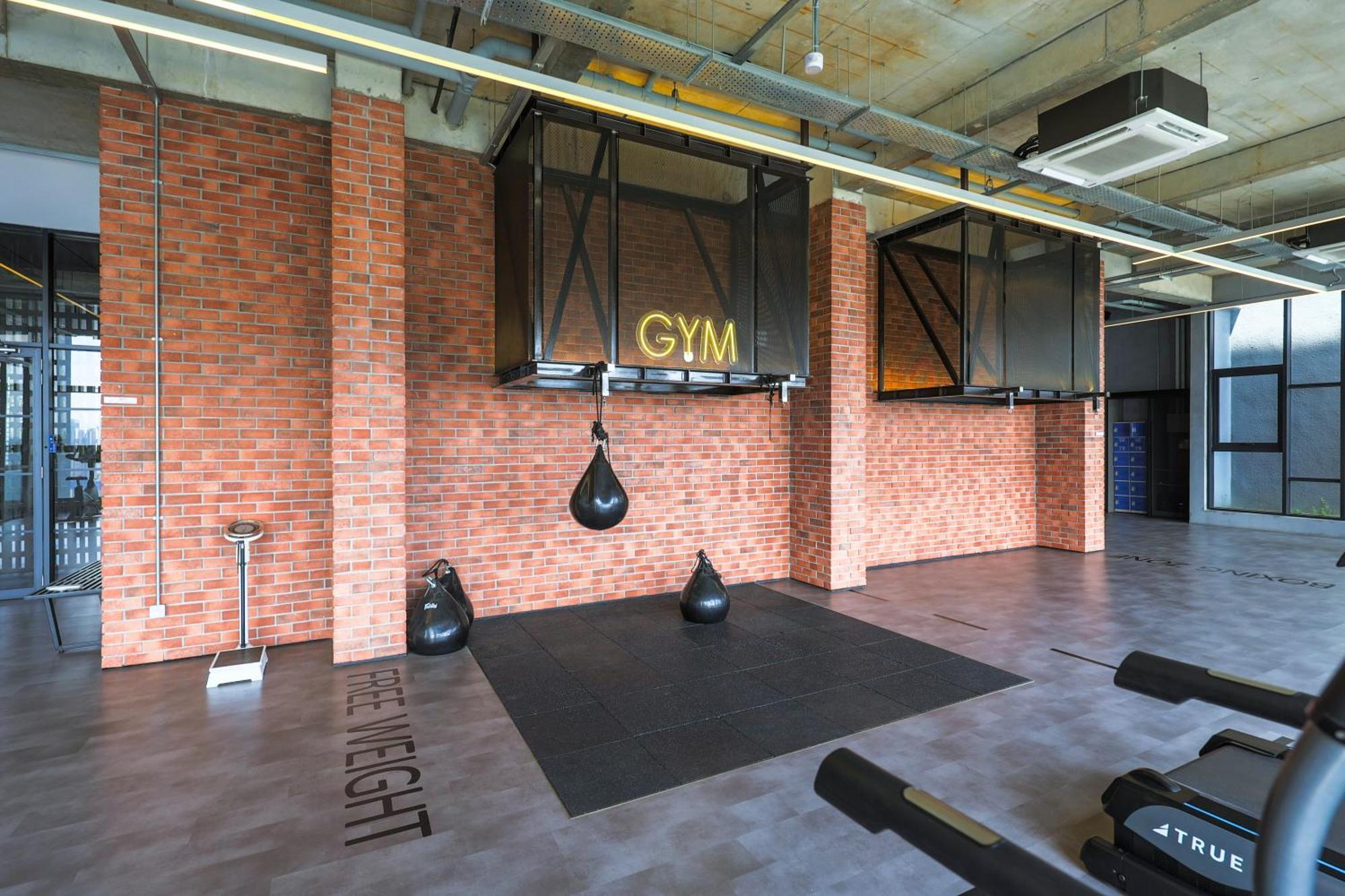 Apartament Millerz Square By Mykey Kuala Lumpur Zewnętrze zdjęcie The gym at the hotel