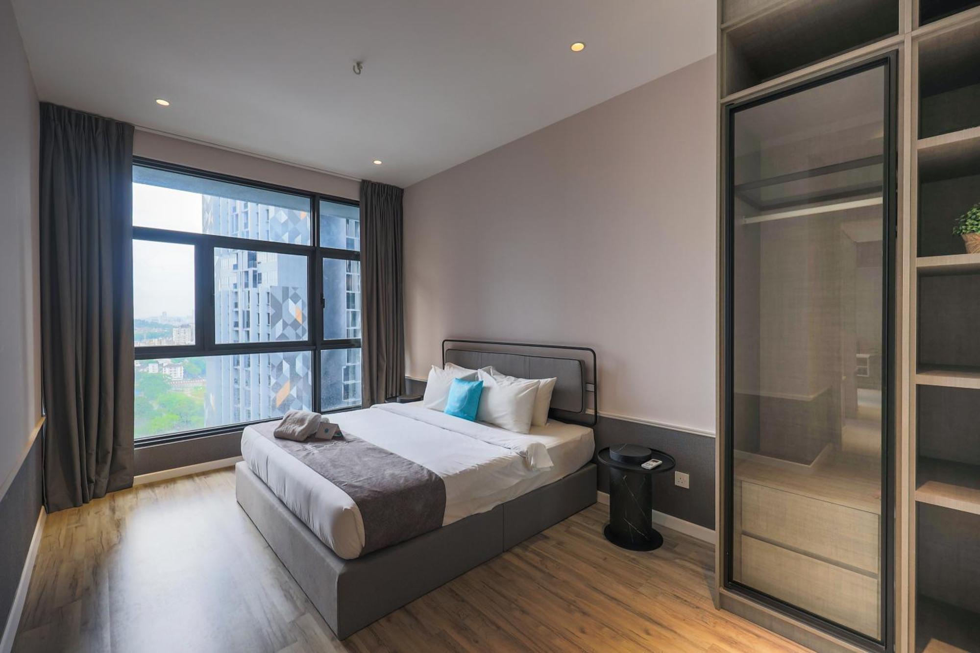 Apartament Millerz Square By Mykey Kuala Lumpur Zewnętrze zdjęcie A bedroom at the hotel