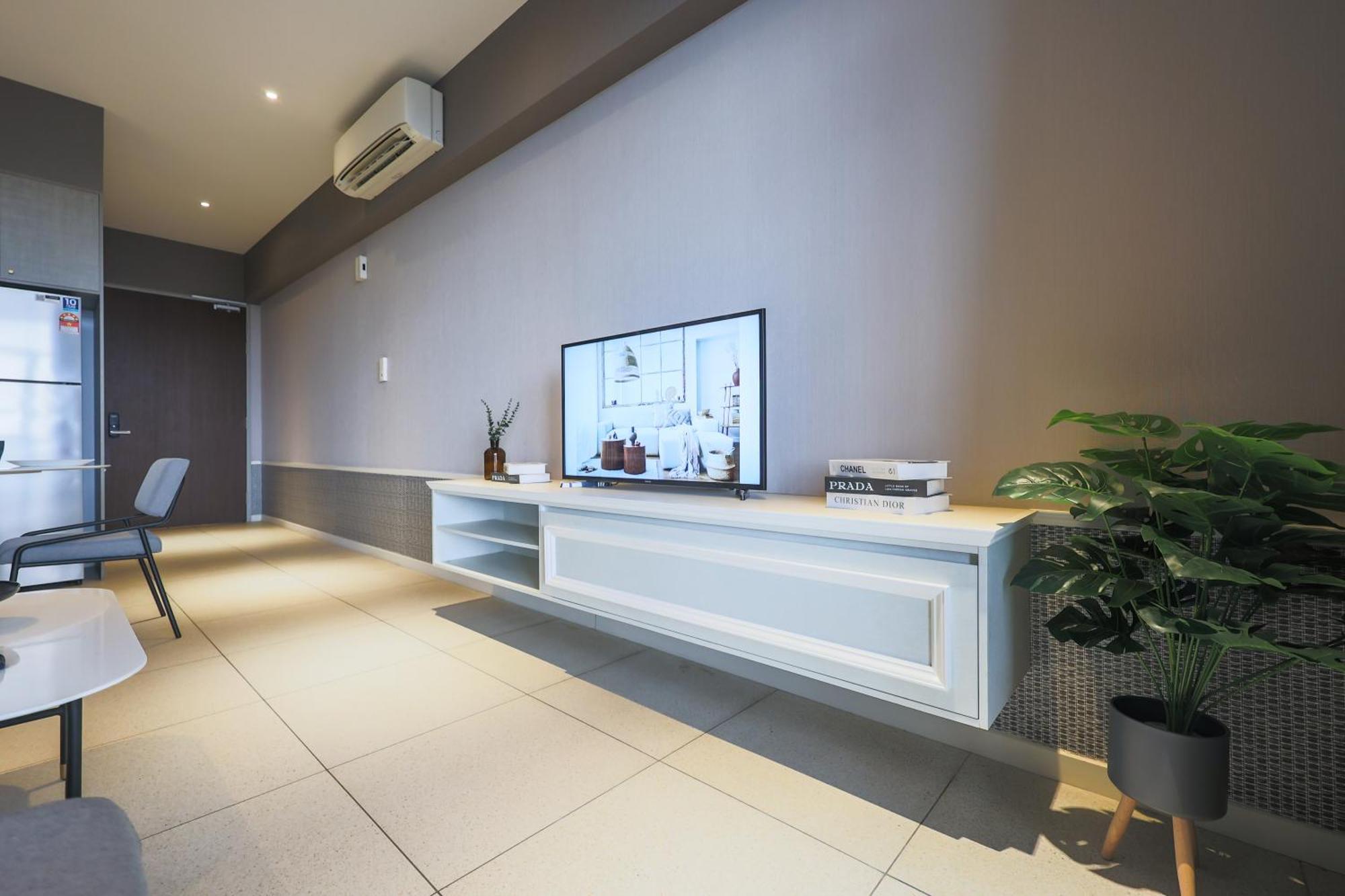 Apartament Millerz Square By Mykey Kuala Lumpur Zewnętrze zdjęcie The interior of the office