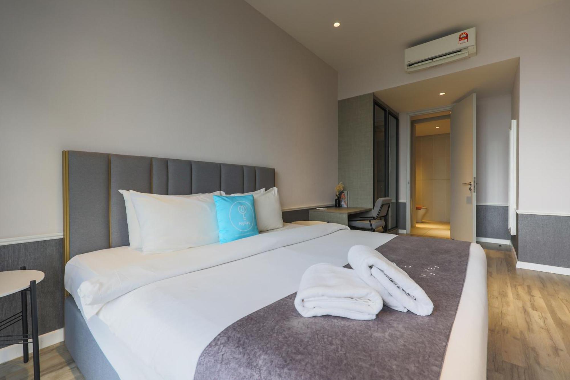 Apartament Millerz Square By Mykey Kuala Lumpur Zewnętrze zdjęcie A bedroom in a serviced apartment in Kuala Lumpur, Malaysia.